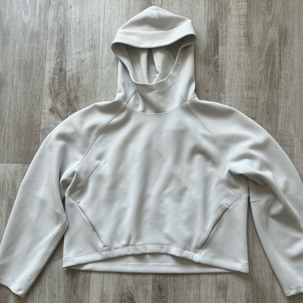 Lululemon AirWrap Hoodie (8)